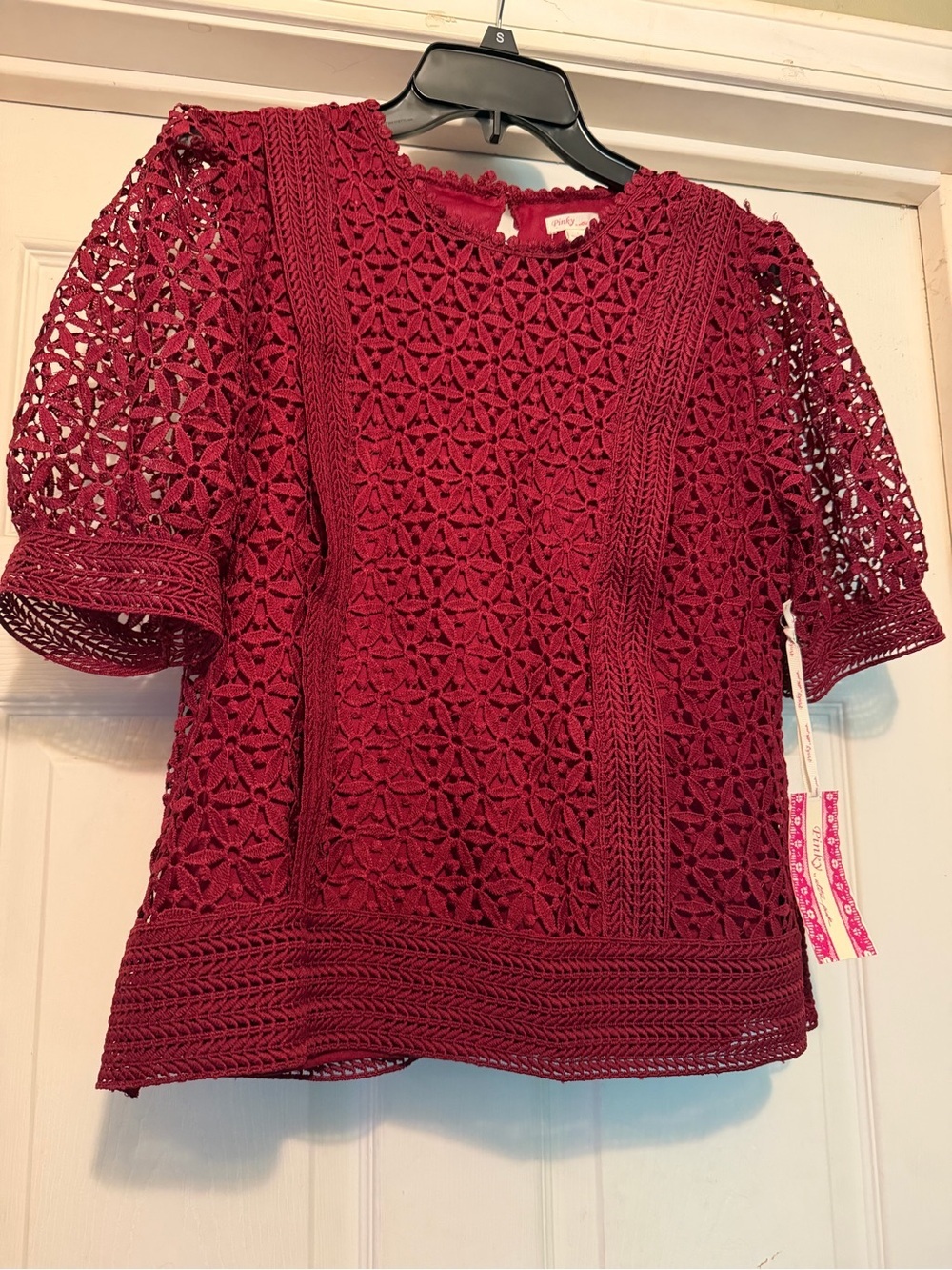 Pinky Burgundy Crochet Lace Short Sleeve Top